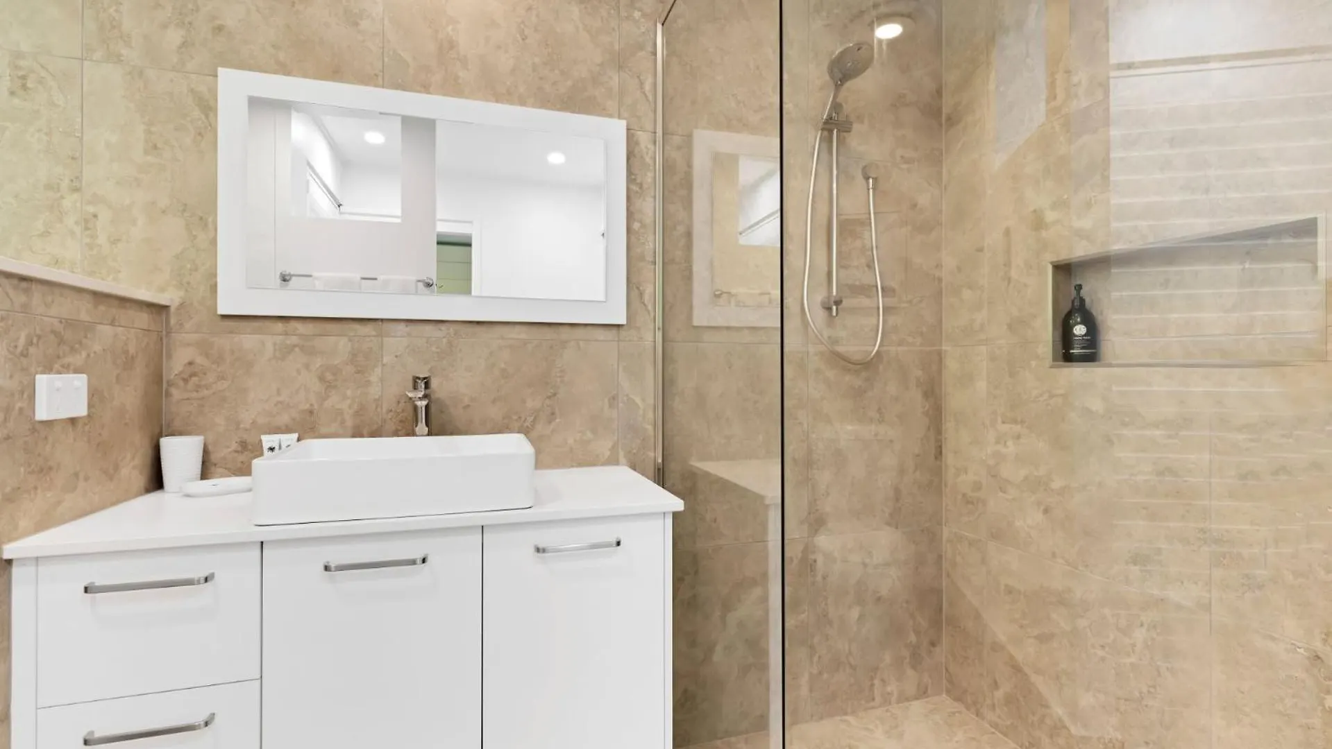 Little Cove Townhouse 12 Pandanus Street 14 Villa Noosa Heads Holiday home
